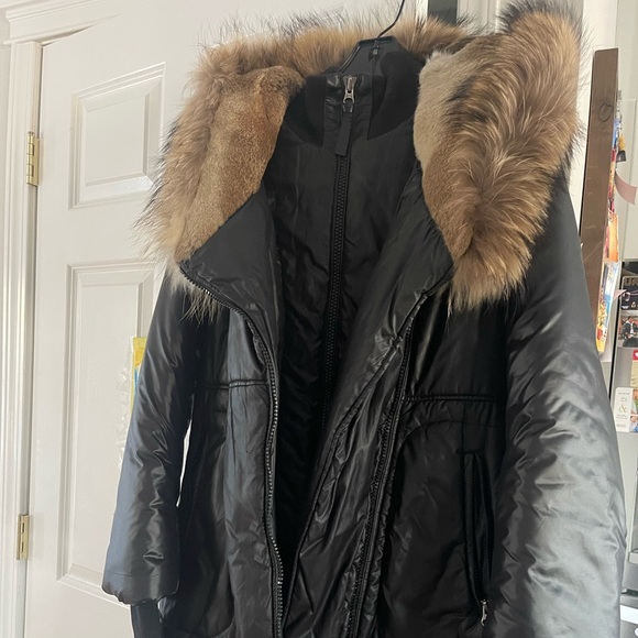 Mackage Down Jacket with Finland Raccoon Fur Collar Hood - Large - Picture 12 of 14